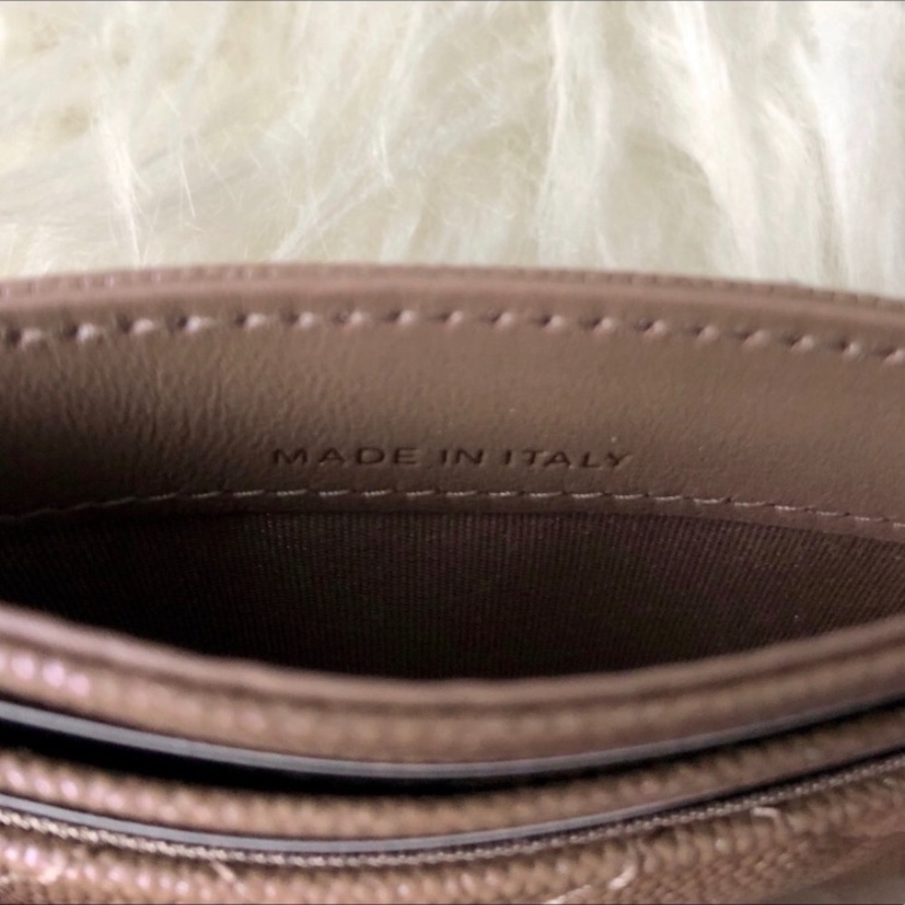 Chanel Quilted Card Holder Limited Edition - Picture 5 of 8